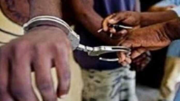 arrestation Des menottes