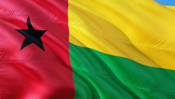 Drapeau de la Guinée Bissau Drapeau de la Guinée Bissau