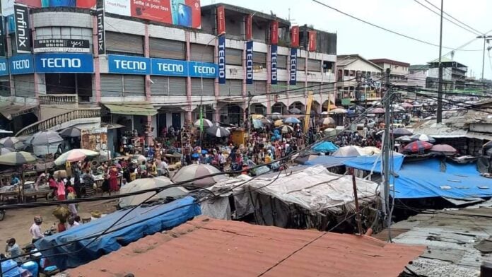 Le grand marché de Madina à Conakry (illustration) Le grand marché de Madina à Conakry (illustration)