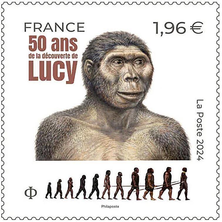Timbre français commémorant le50e anniversaire de la découvertede Lucy/Denqnesh, associée ici àla regrettable image d’Épinal de la « marche vers le progrès »censée représenter l’évolutionhumaine. 