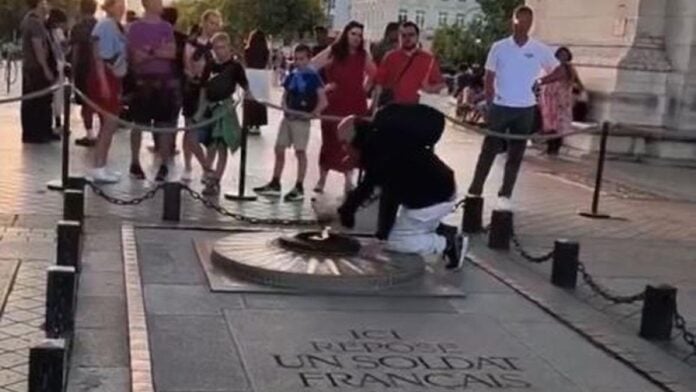 La flamme du soldat inconnu La flamme du soldat inconnu