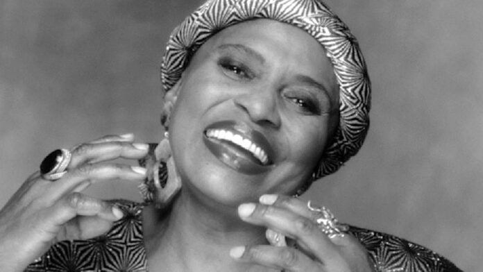 Mama Africa : Miriam Makeba Mama Africa : Miriam Makeba