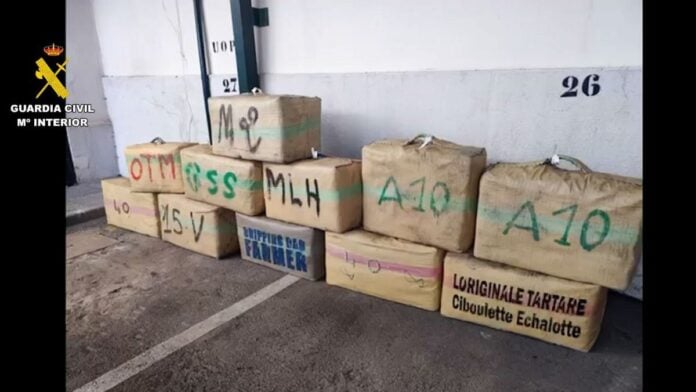 Saisie de drogue par la Garde Civile espagnole @Garde civile Saisie de drogue par la Garde Civile espagnole @Garde civile