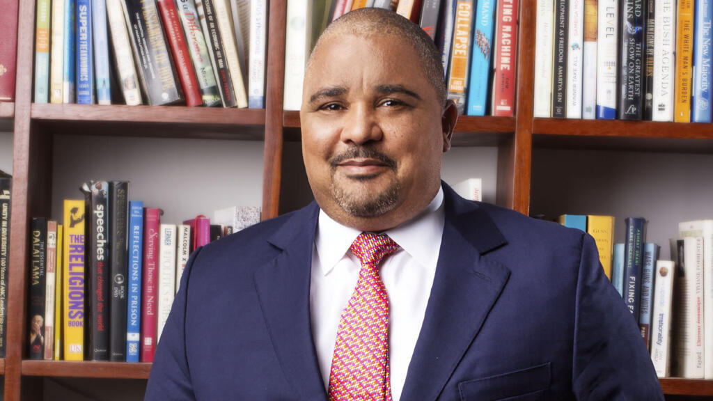 Le député Joshua Osih, du parti d'opposition camerounais Social Democratic Front (SDF), en 2025.