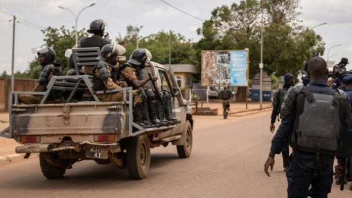 Burkina Faso O Des militaires burkinabè