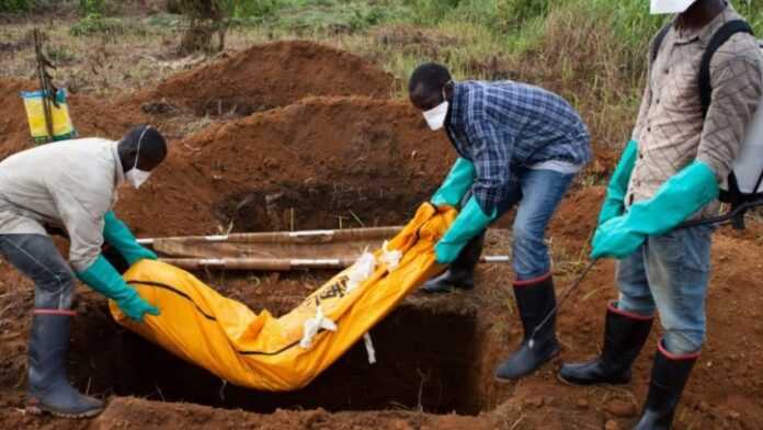 ebola Enterrement d'une personne morte d'Ebola