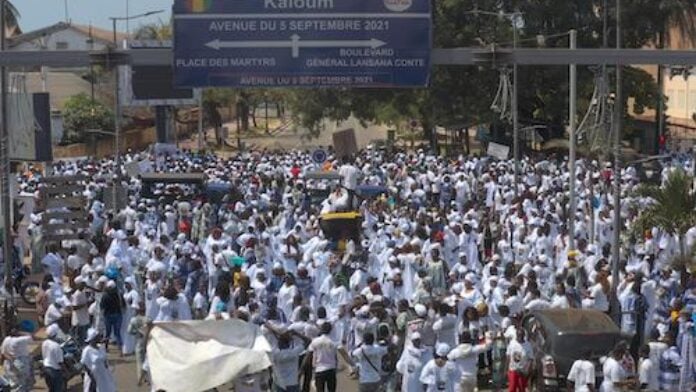 Manifestation à Kaloum en faveur de la candidature de Mamadi Doumbouya Manifestation à Kaloum (Conakry) en faveur de la candidature de Mamadi Doumbouya