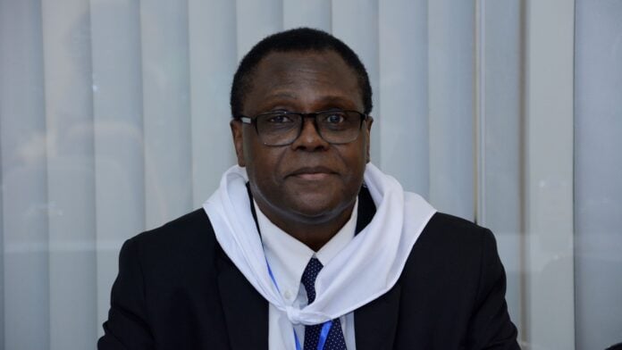 Pa Nando Bae Pa Nando Bae, président du mouvement pour l'indépendance d'Annobón