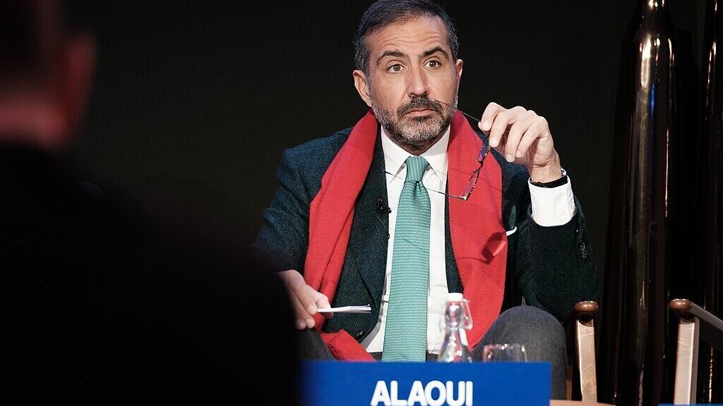 Abdelmalek Alaoui s'exprimant lors de la table ronde « Favoriser une transition équitable » lors de la réunion annuelle 2023 du Forum économique mondial à Davos-Klosters, en Suisse, le 19 janvier.
