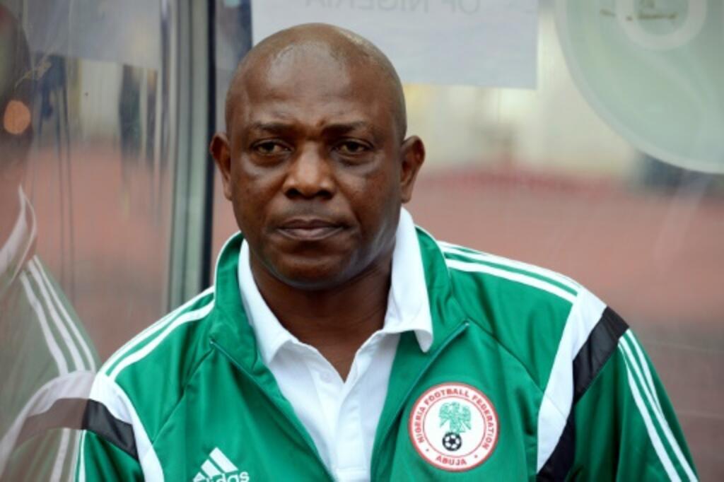 Stephen Keshi, alors sélectionneur du Nigeria, le 15 octobre 2014 lors d'un match contre le Soudan à Abuja.
