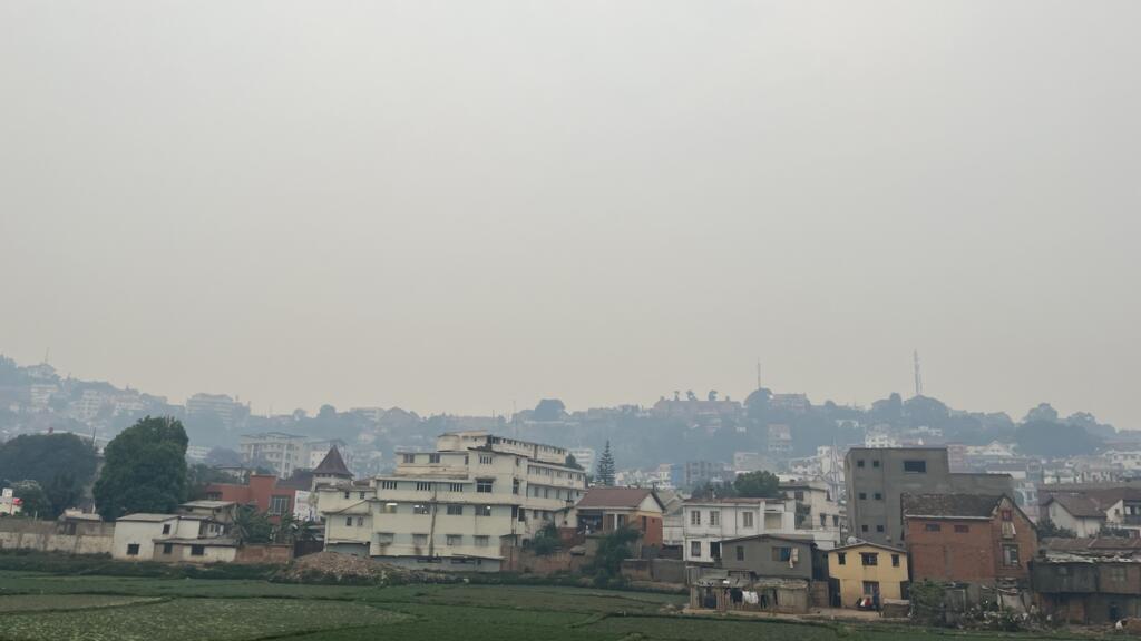 À Antananarivo, un brouillard de pollution recouvre la ville en novembre 2024. (Image d'illustration)