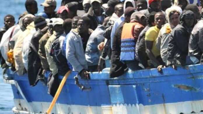 Migration Embarcation de migrants