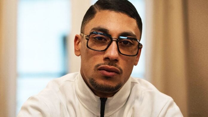 Le rappeur Maes Le rappeur Maes