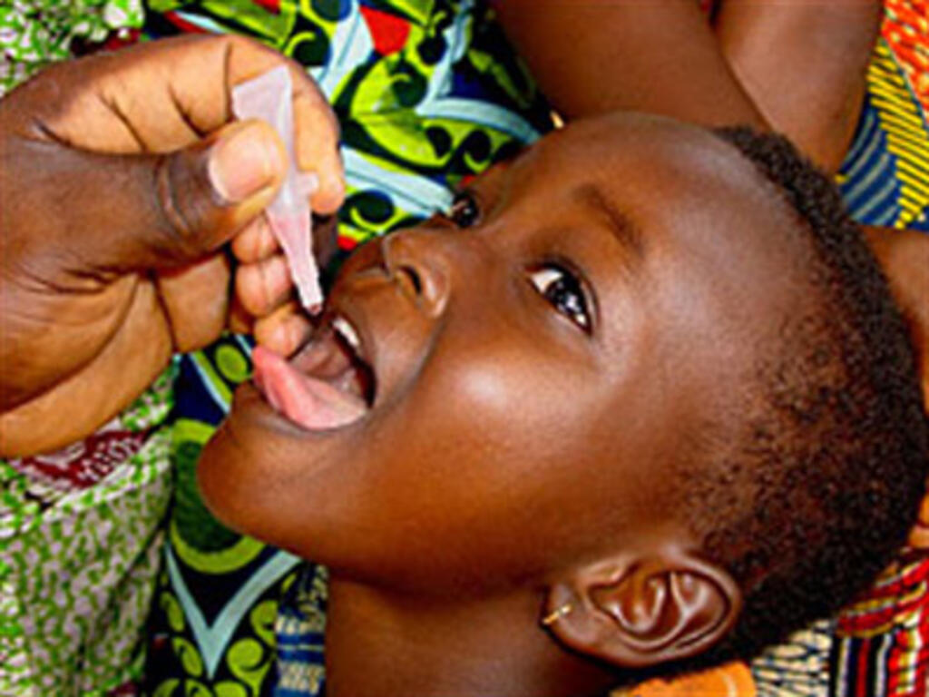 Vaccination contre la poliomyélite.