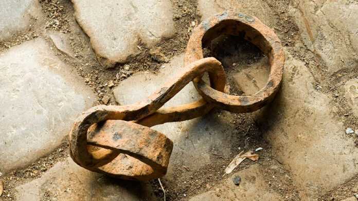 Fers d'esclave Fers d'esclave