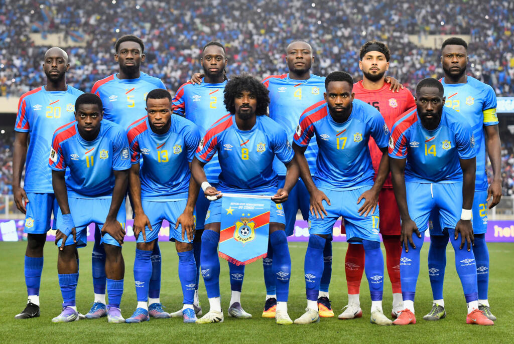 Les Léopards de la RDC avant le coup d'envoi du match de qualification pour la Coupe du monde 2026 (groupe B) entre la RD Congo et le Sénégal au stade des Martyrs à Kinshasa, RDC, 9 septembre 2025.