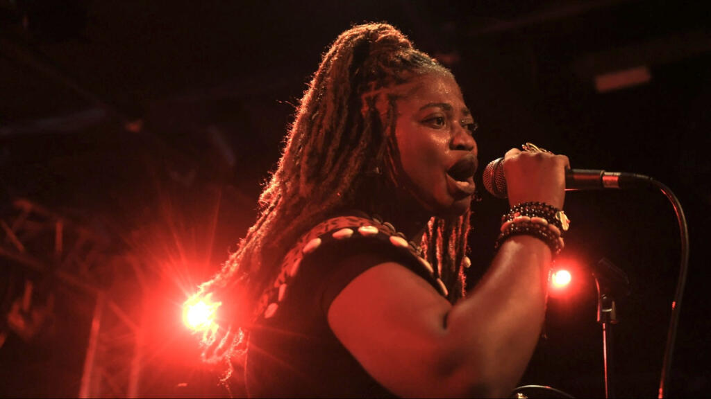 Queen Rima sur scène le 28 juin 2025 à Miramas.