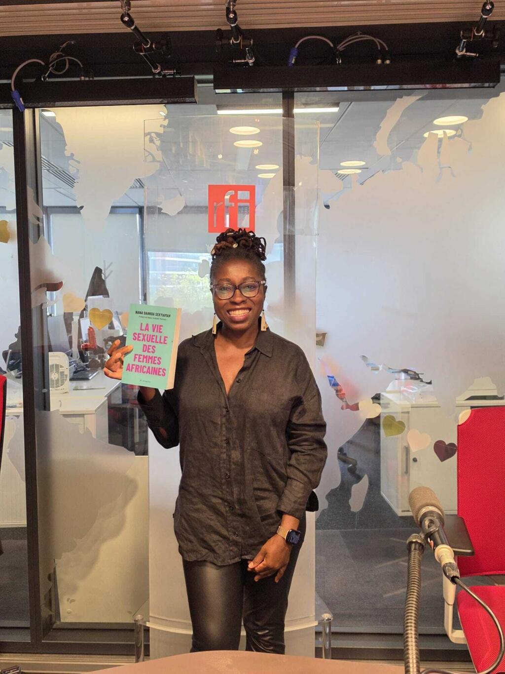 Nana Darkoa Sekyiamah est une activiste féministe d'origine ghanéenne. Elle s'est fait comme blogueuse. Son essai « La Vie sexuelle des femmes africaines » vient de paraître en traduction française aux éditions Philippe Rey.