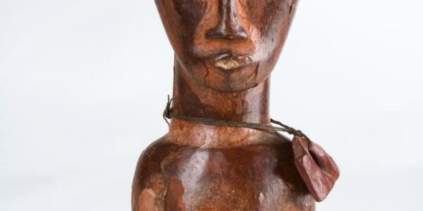 Bordeaux refuse de recevoir le « petit musée africain » qu’une sage-femme souhaitait léguer à la ville image principale